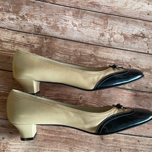 AUTHENTIC SALVATORE FERRAGAMO CLASSIC BLACK/TAN HIGH HEEL PUMPS SHOES SIZE 10 - Picture 12 of 16